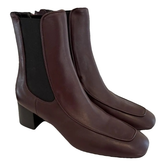 Toteme Shoes - Toteme Block Heel Ankle Boot size 38 Burgundy Leather